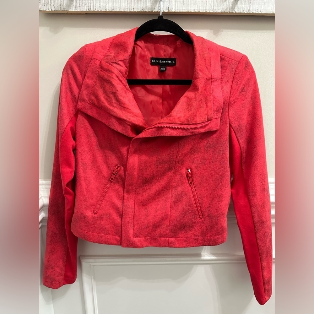 Rock & Republic Red Cropped Moto Faux Suede Jacket size 6 - Picture 2 of 7